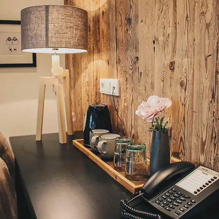 Two Timez - Boutique Szálloda 4*