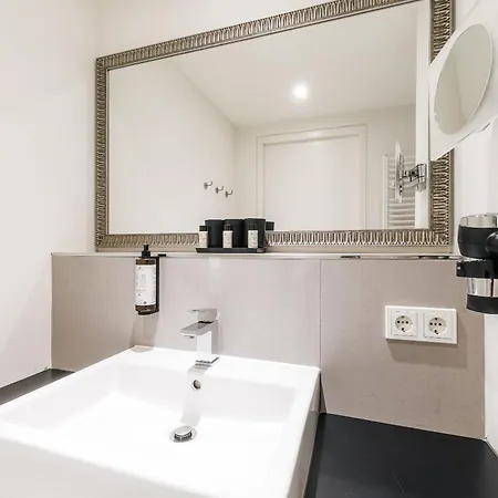 Two Timez - Boutique - With Ac Hotel 4*