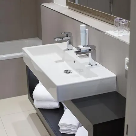 Hotel Two Timez - Boutique - With Ac
