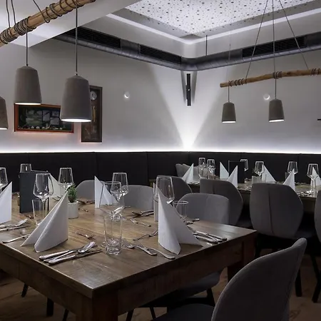 Two Timez - Boutique Hotell 4*