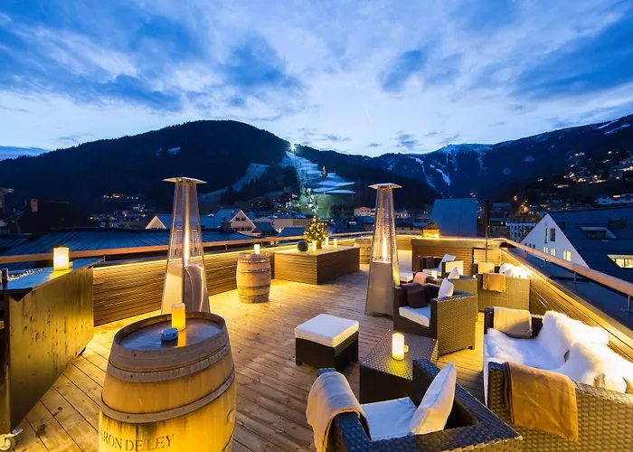 Отель Two Timez - Boutique