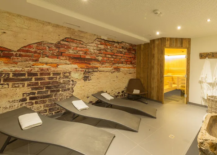 Отель Two Timez - Boutique 4*