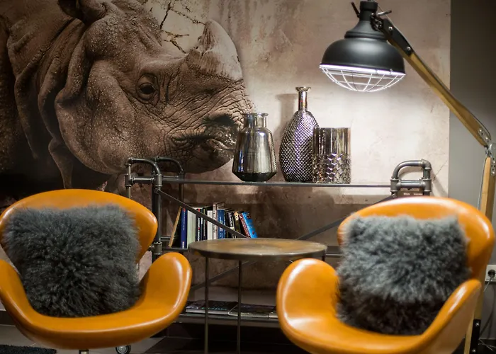 Отель Two Timez - Boutique 4*