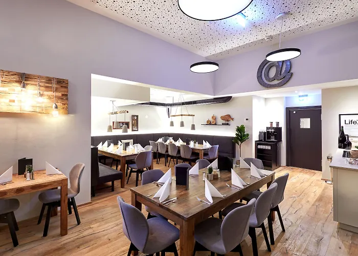 Отель Two Timez - Boutique 4*