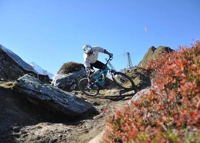 Отель Two Timez - Boutique