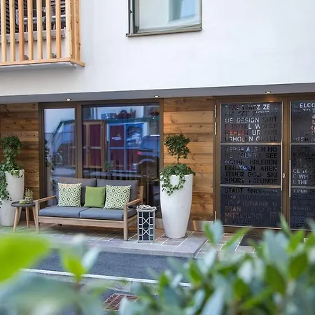 Two Timez - Boutique Zell am See